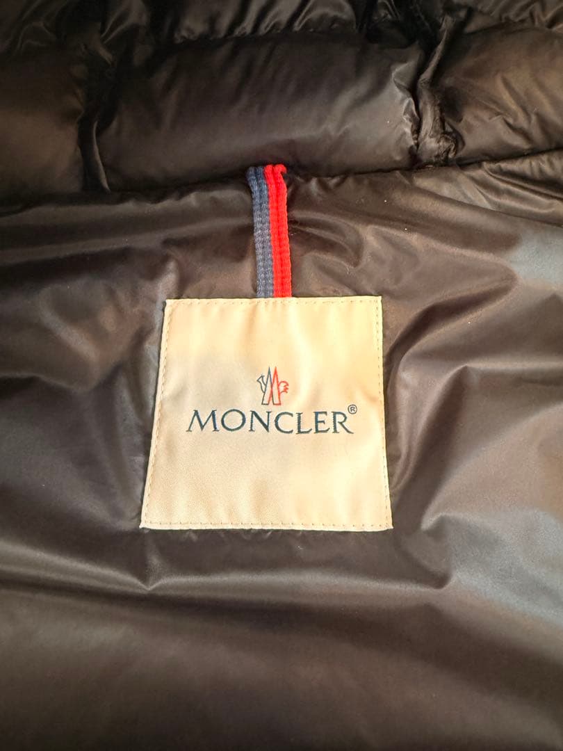 Moncler モンクレール　ダウンベスト 黒/赤/白　美品