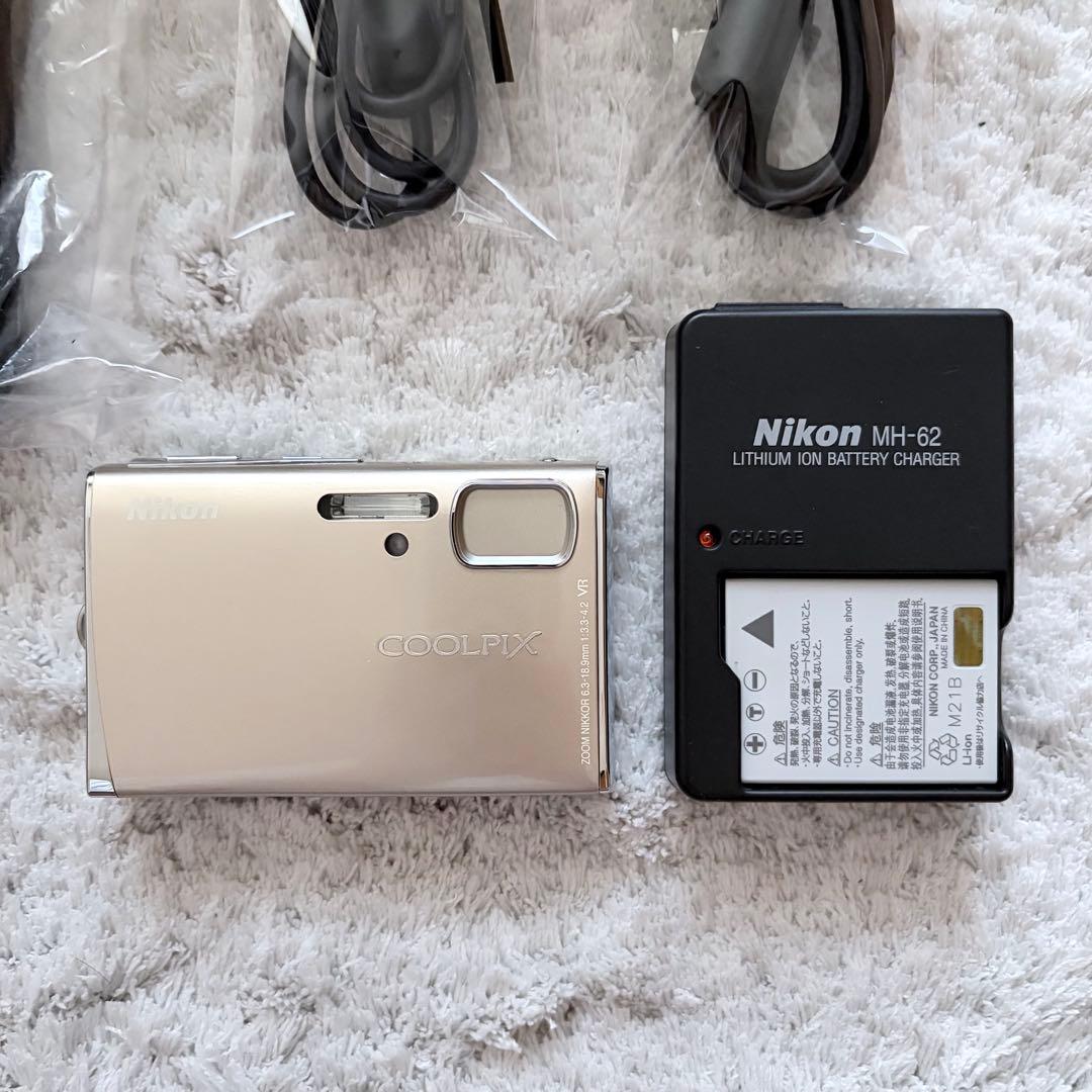 極上品【動作確認済】Nikon ニコン COOLPIX S52 レトロコンデジ