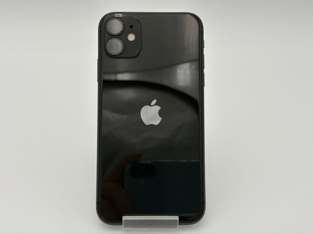 Apple iPhone 11 64GBブラック 本体【SIMロック解除済】