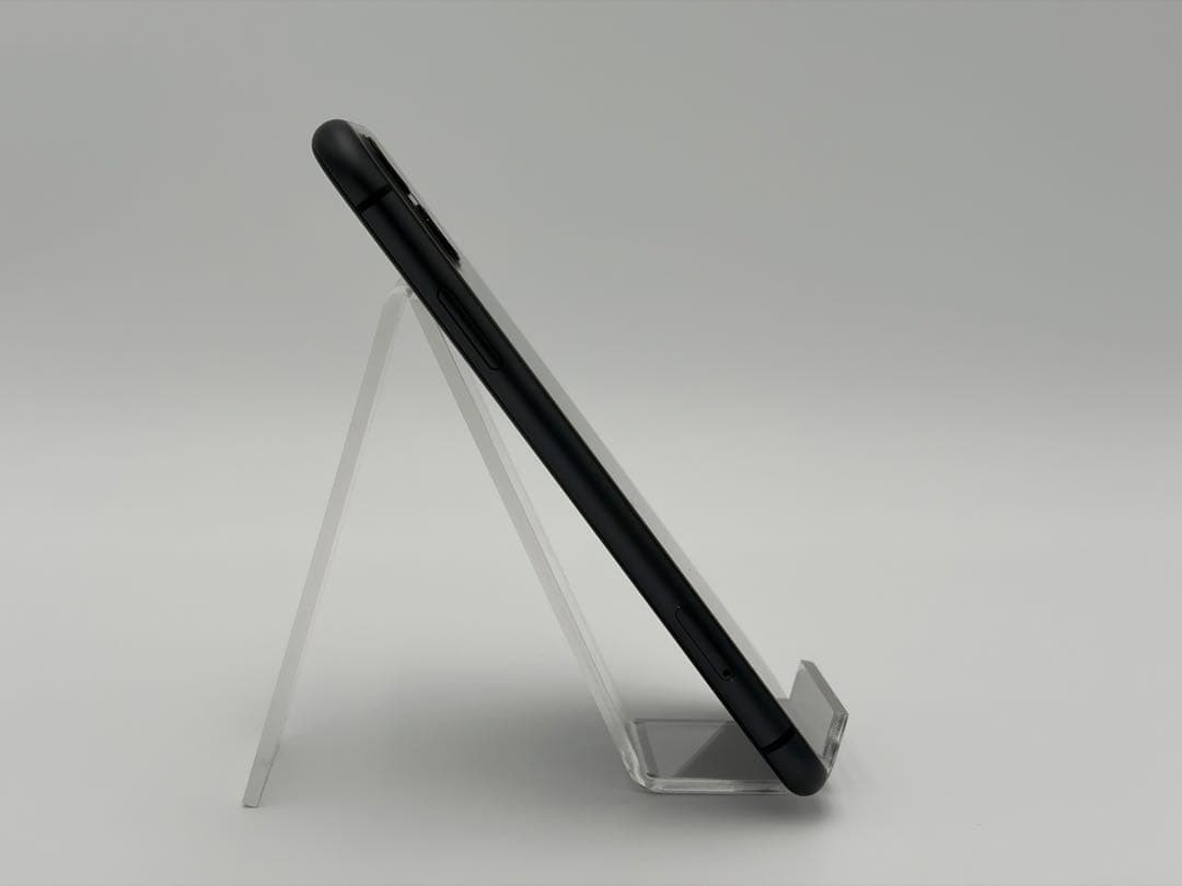 Apple iPhone 11 64GBブラック 本体【SIMロック解除済】