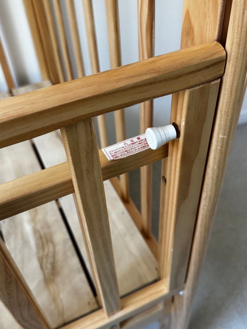 【町田・相模原市内直接取引限定】カトージ ハイシートベビーベッド