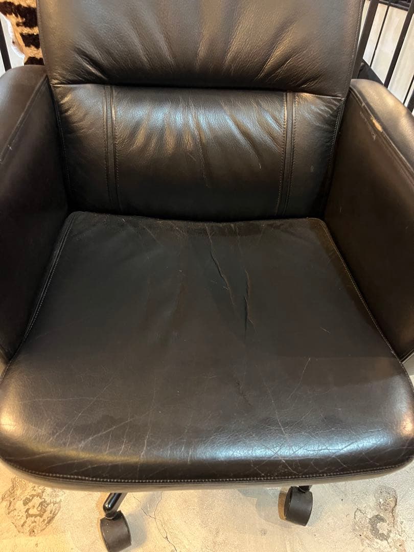 guiter guiterKarimoku デスクチェア