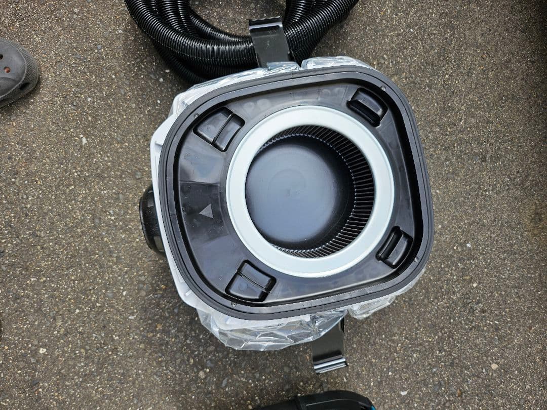 マキタ充電式集じん機VC157D