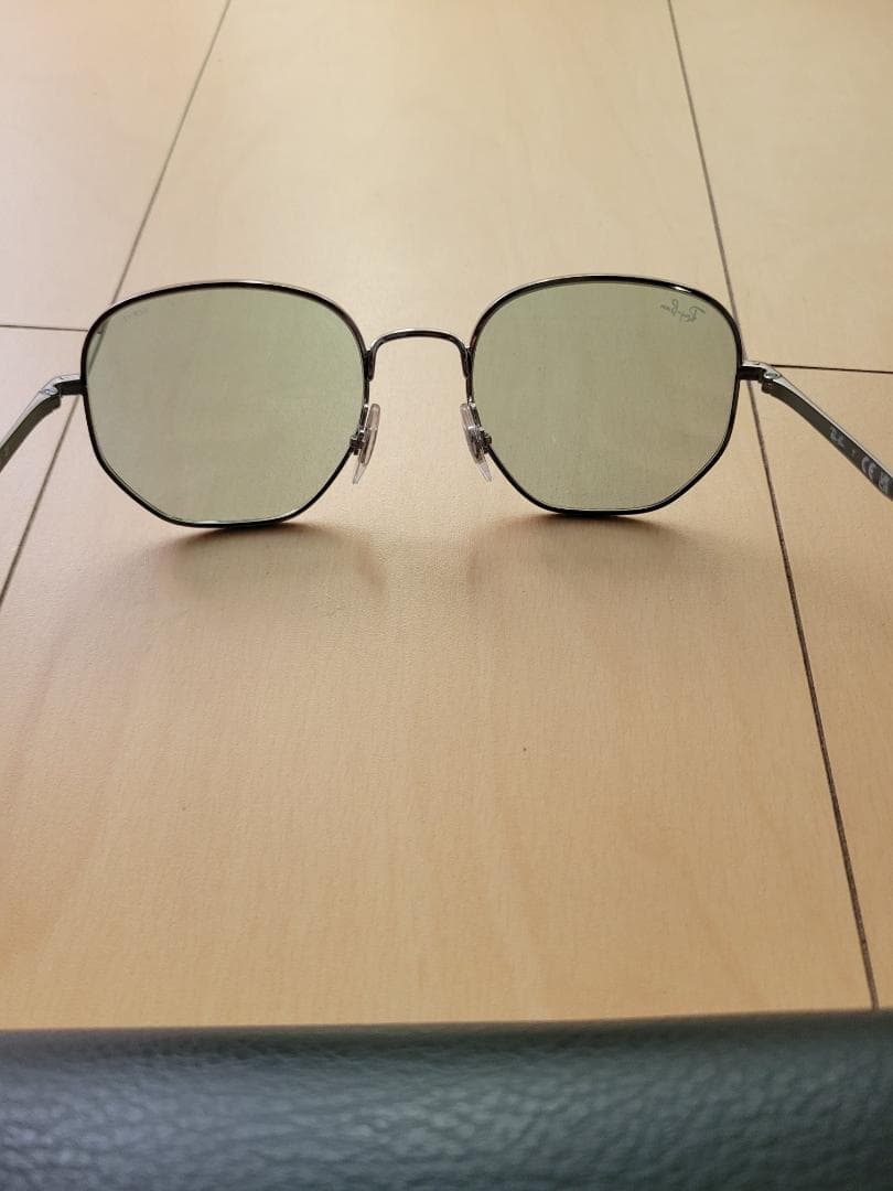 mighty　Ray-Ban RB3682