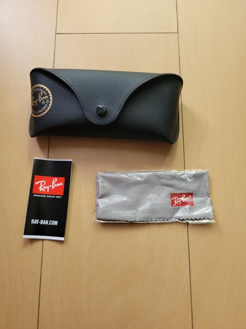 mighty　Ray-Ban RB3682