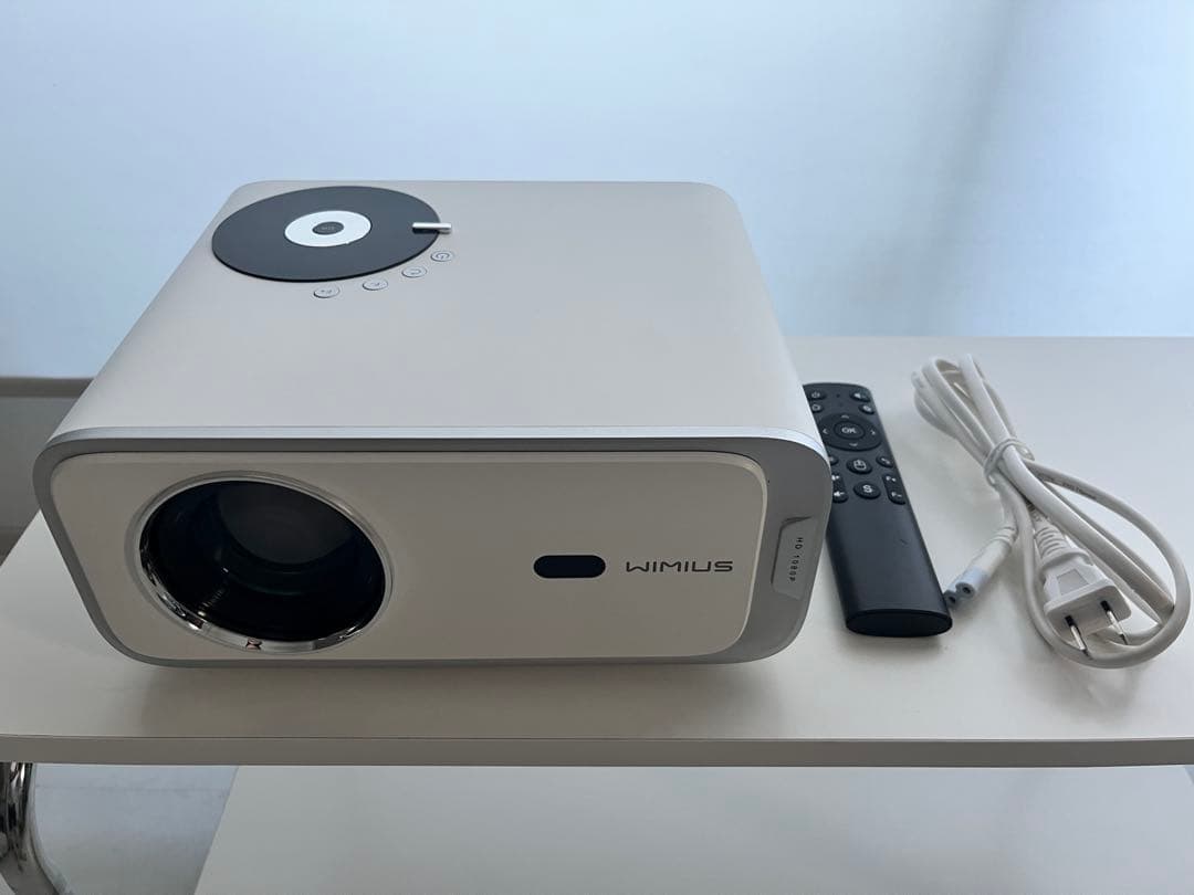 WiMiUS P63 電動フォーカス＆自動台形補正& 高輝度750ANSI