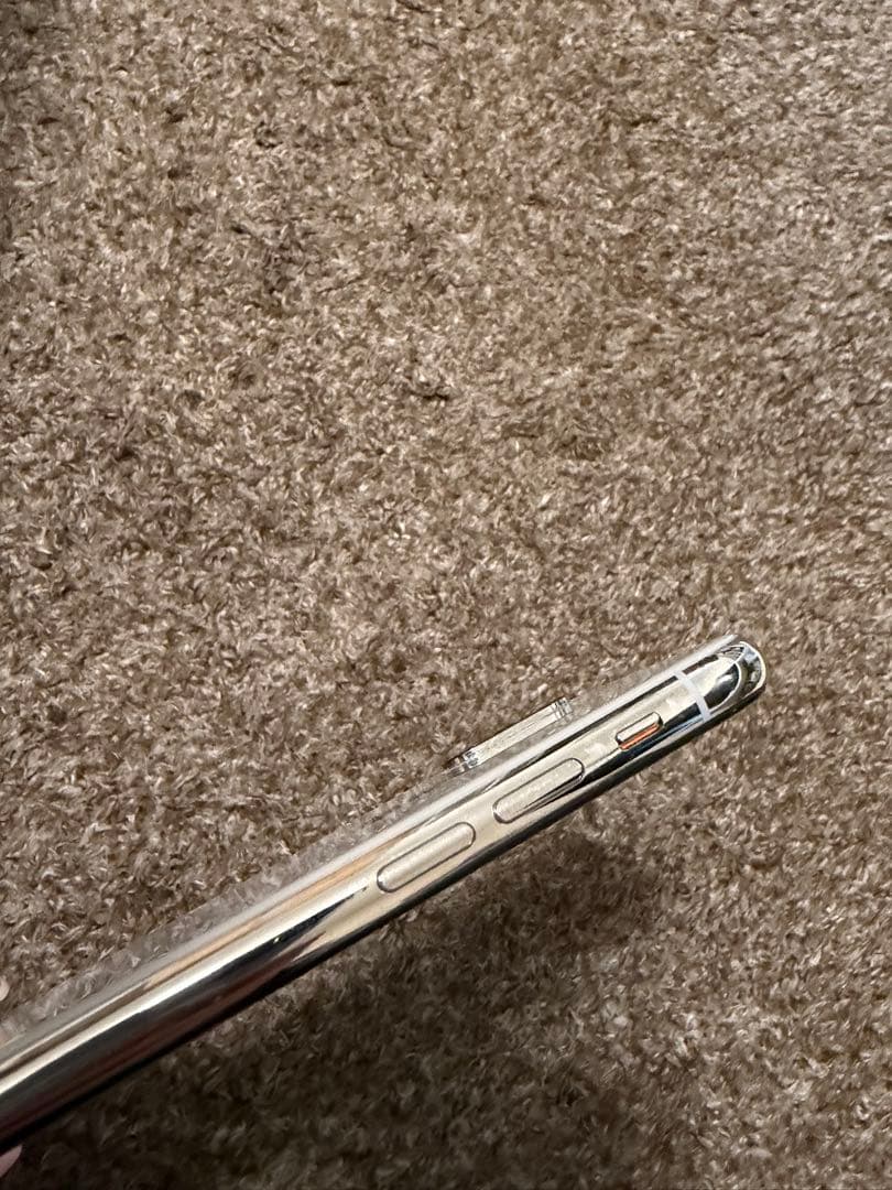 iPhoneＸＳシルバー　256GB バッテリー85%