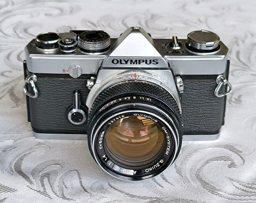 オリンパス OM -1　一眼レフフィルムカメラ レンズ標準50mm広角28 mm