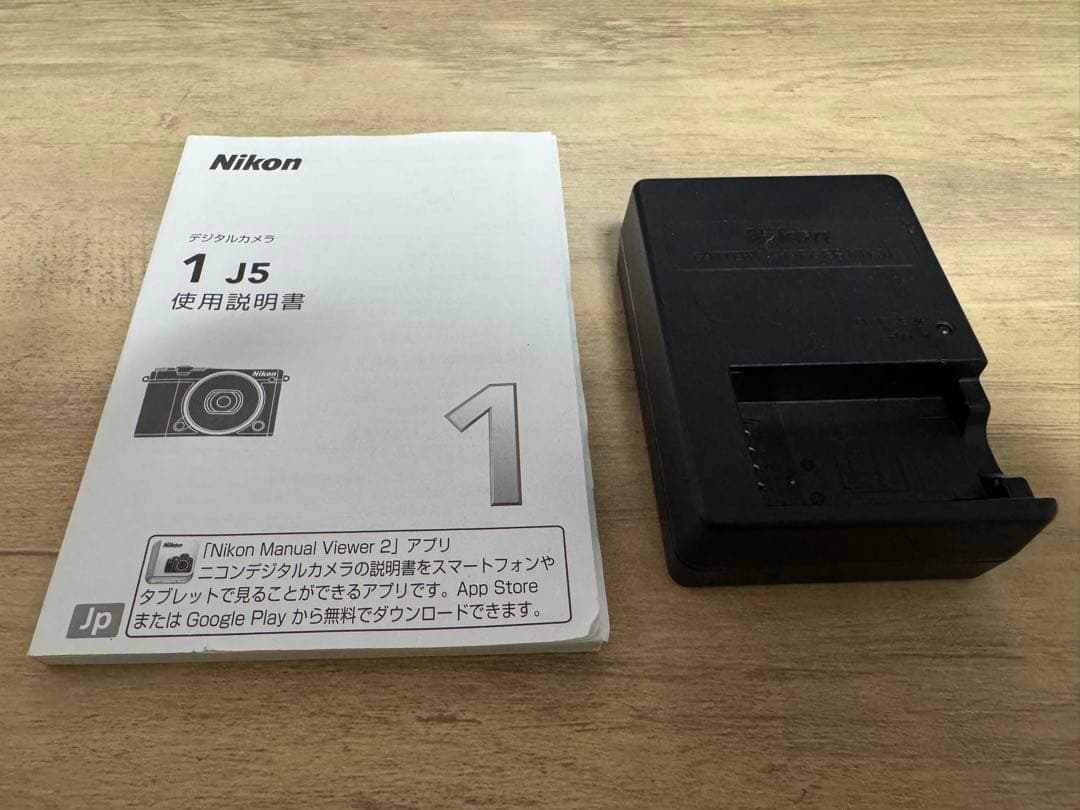 Nikon 1 J5 レンズ等付属品有り