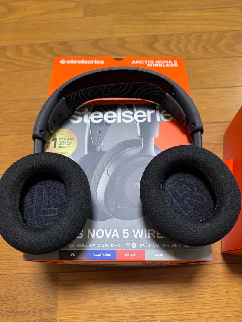 SteelSeries Arctis Nova5 定価2万　ヘッドセット