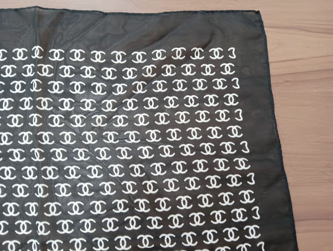 CHANEL ロゴパターン ハンカチ　ストール　タグ取れ　小物