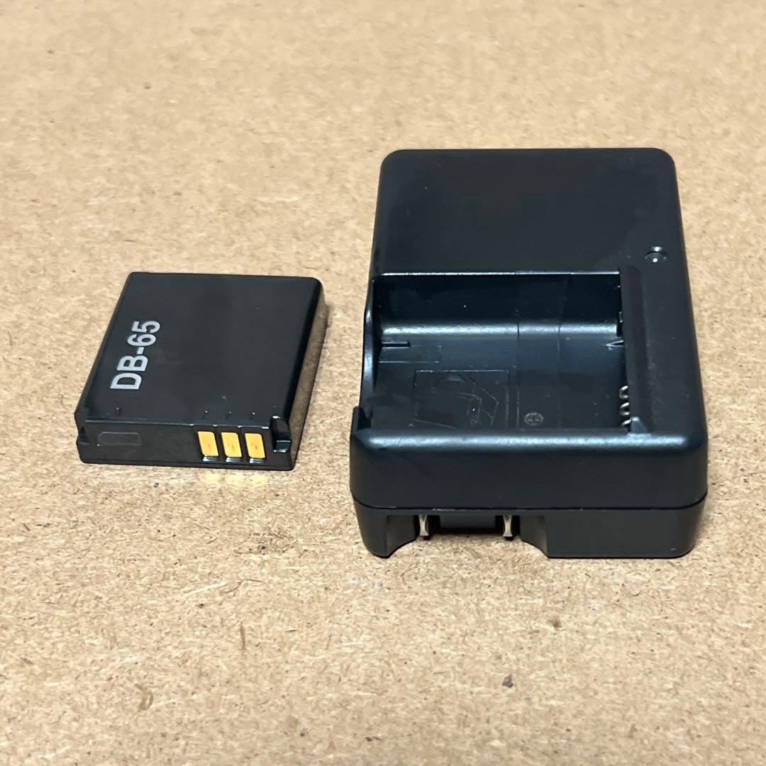 リコーGR (APS-C)初代＋ワイドレンズ＋ファインダー