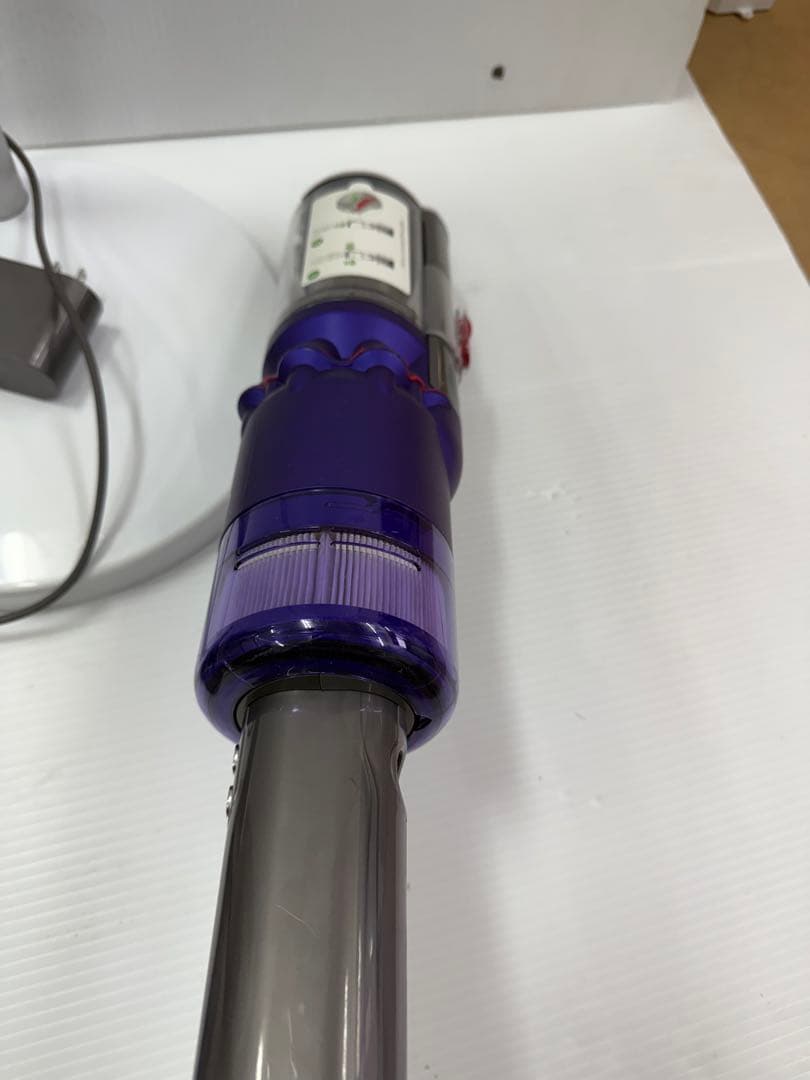 ダイソン コードレススティッククリーナー SV19