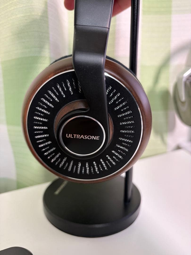 ULTRASONE Edition 11 スタンド付き、外箱なし