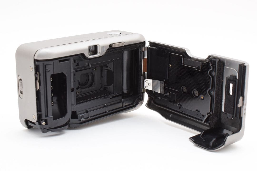 【美品】フジフィルム FUJIFILM TIARA コンパクトフィルムカメラ