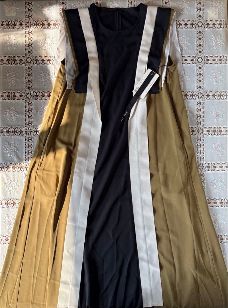 【新品タグ付】 Eimee Law テープデザインショルダーフリルドレス