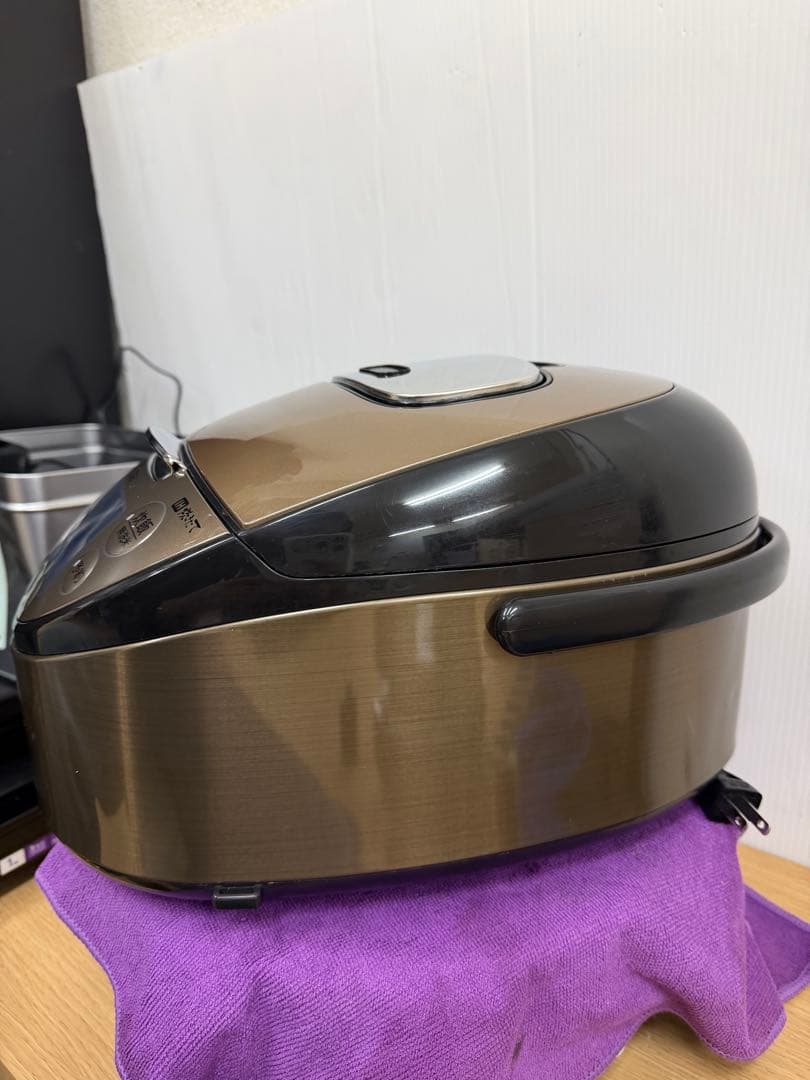 TIGER タイガー IH炊飯器 JKT-P100 1.0L 2021年製