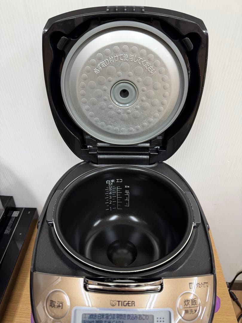 TIGER タイガー IH炊飯器 JKT-P100 1.0L 2021年製