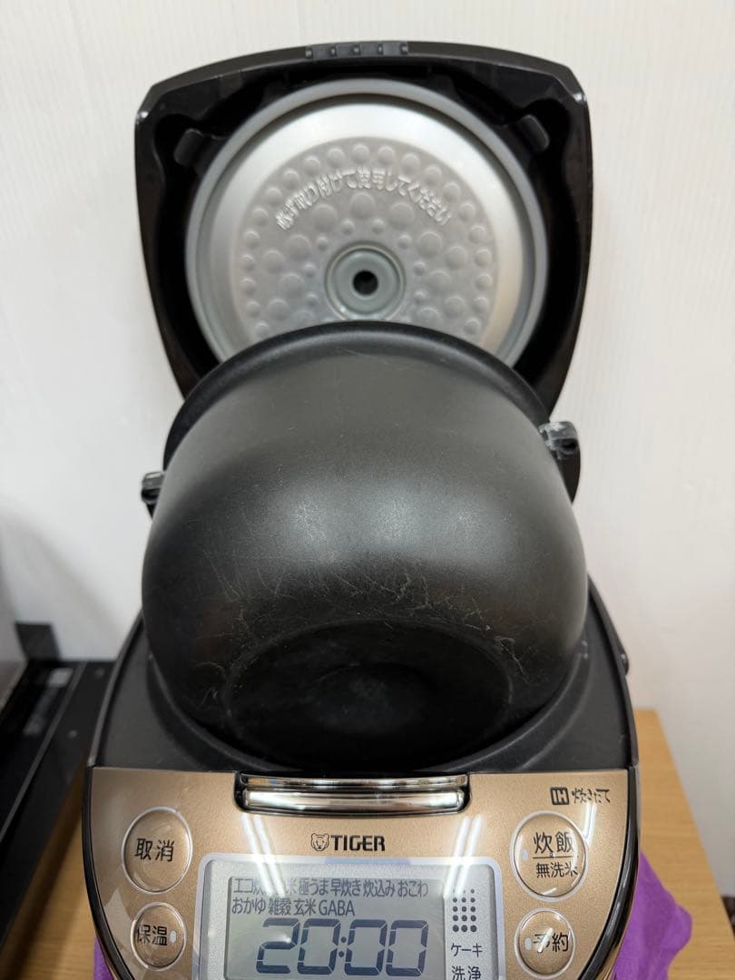TIGER タイガー IH炊飯器 JKT-P100 1.0L 2021年製