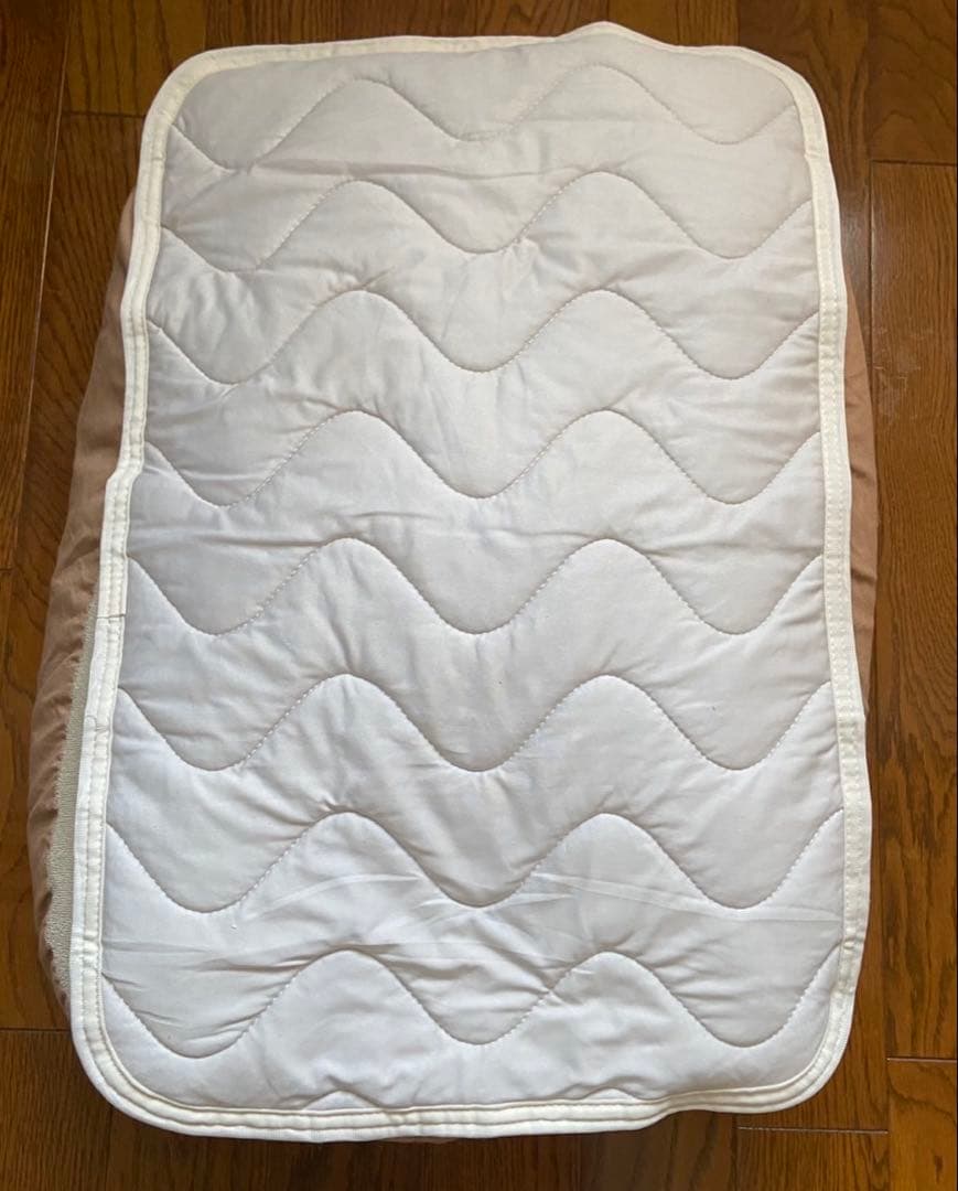 【美品】おやすみたまご(防水シーツ、ひんやりシート、キープベルト付き)