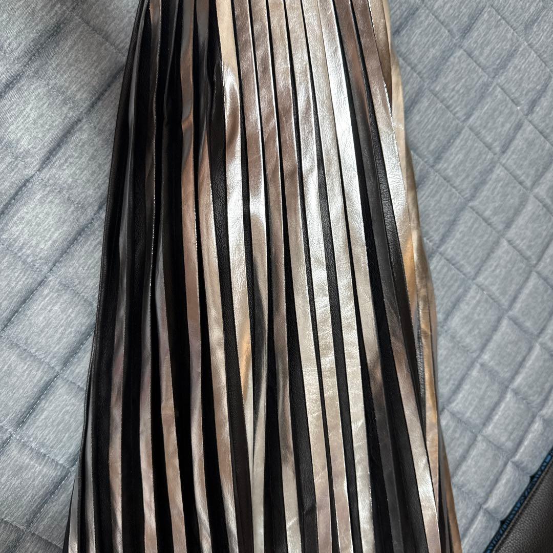 MM6 メゾンマルジェラ独創的なデザイン　半袖ワンピース！メイドインイタリア