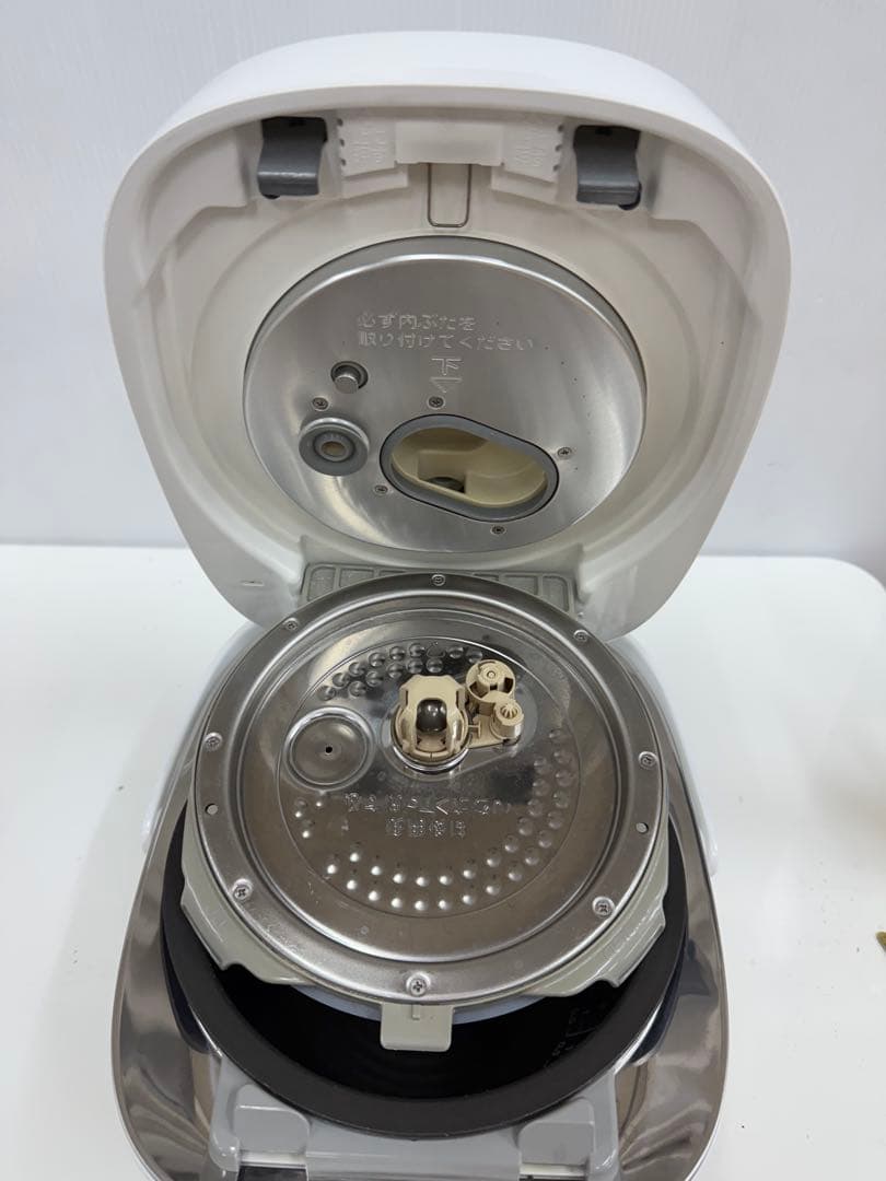 炊飯器・餅つき機 TOSHIBA RC-10VQK