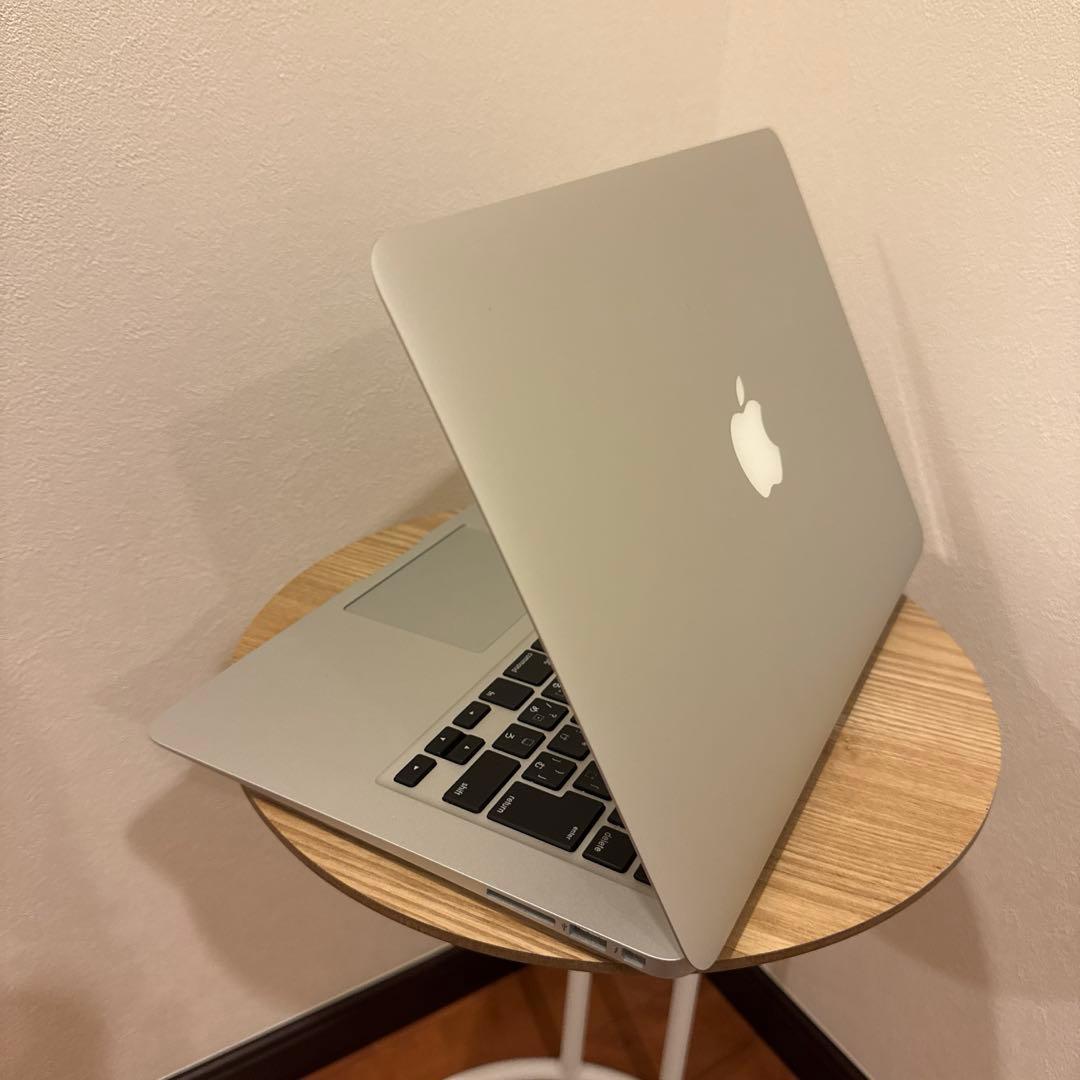 MacBook Air 2025 10月 emc2925