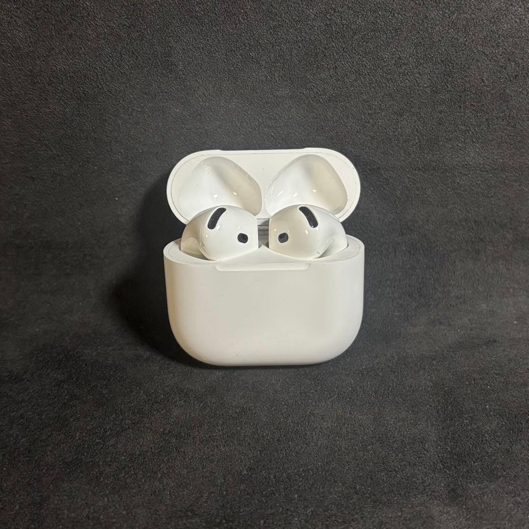AirPods4 第4世代 美品 イヤホン 充電良好