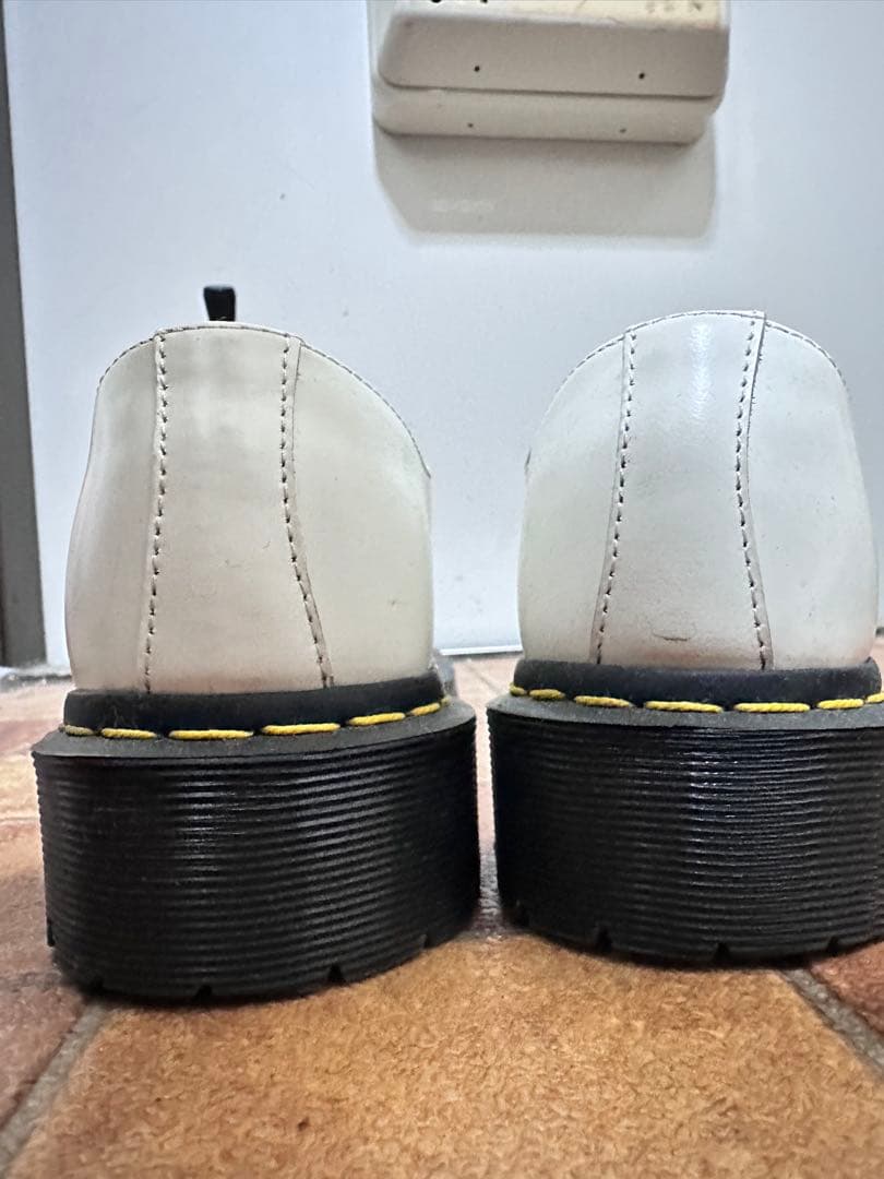 廃盤済！ドクターマーチン　1461 3ホール　BEX 白（靴紐は黒でお渡し）