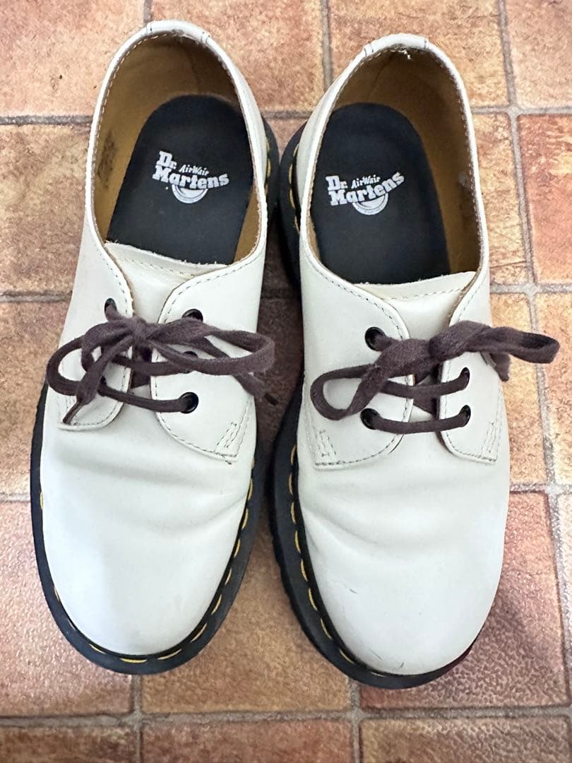 廃盤済！ドクターマーチン　1461 3ホール　BEX 白（靴紐は黒でお渡し）