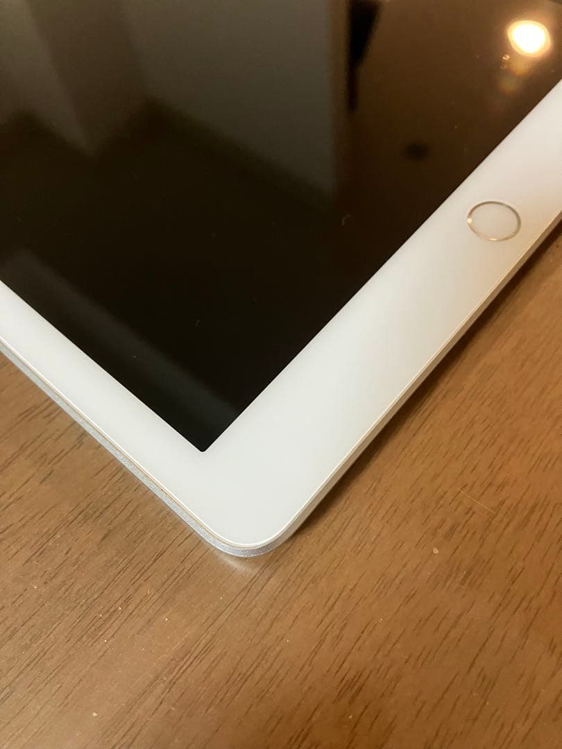 【最大容量100%】iPad 第6世代 Wifi+Cellular 32GB