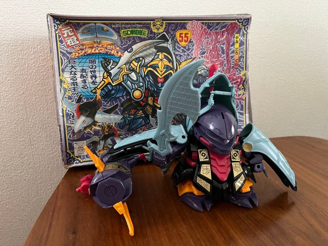 30年以上前　元祖SDガンダムワールド 剣付き