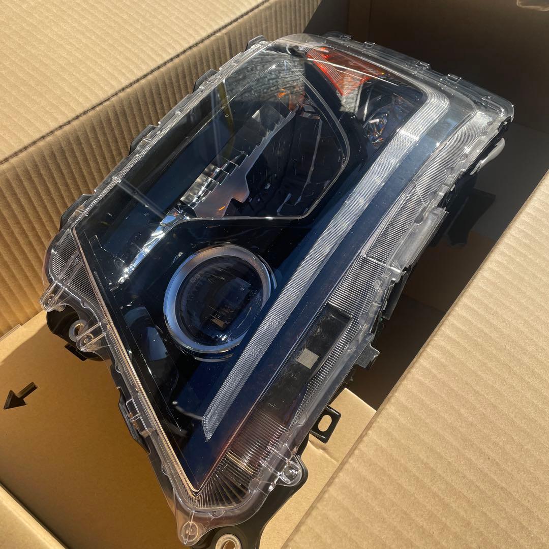 日野自動車プロフィア左F rヘッドライト LED クリア