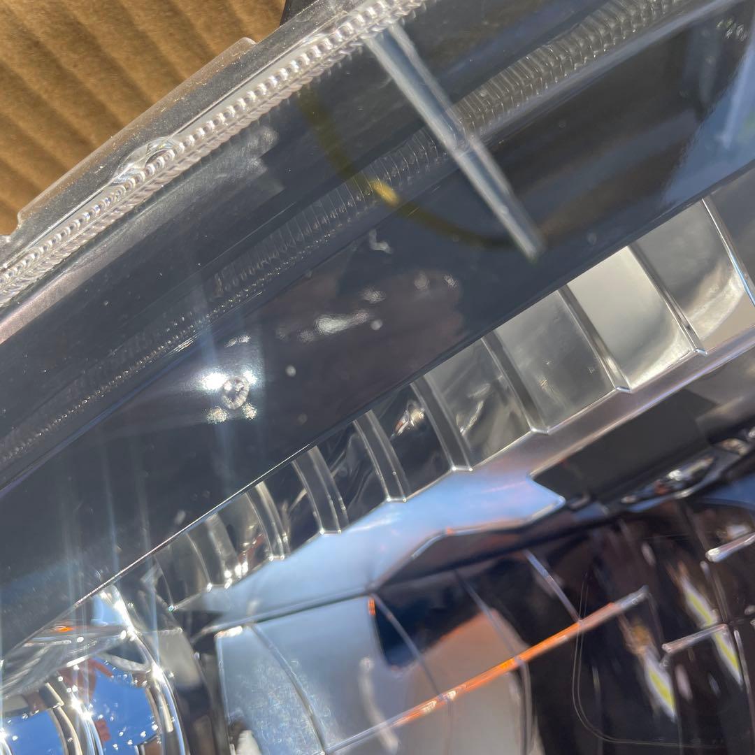 日野自動車プロフィア左F rヘッドライト LED クリア