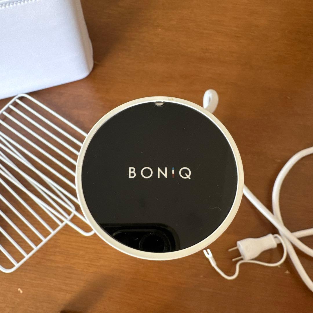 BONIQ 2.0 低温調理器 BNQ-10とコンテナーのセットです。