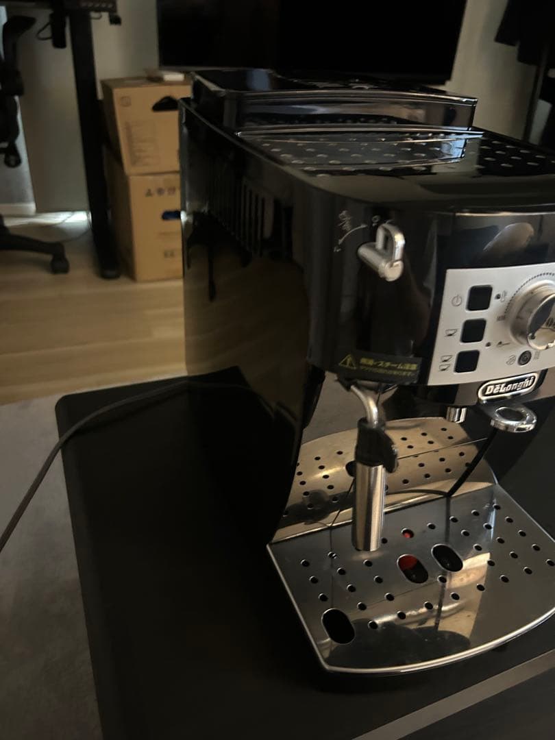 De'Longhi Magnifica S エスプレッソマシン 黒