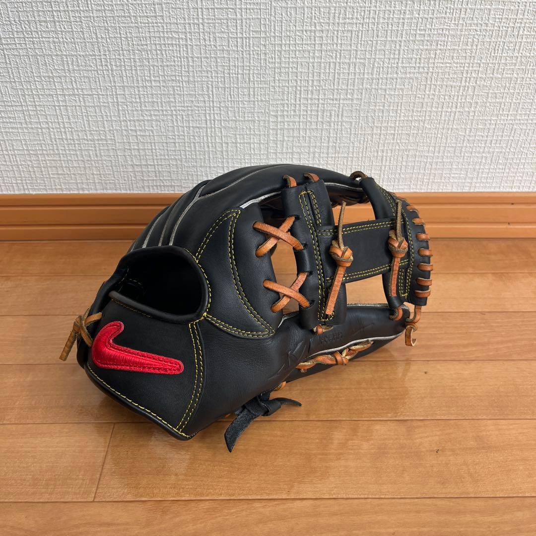 ナイキ 松井稼頭央モデル 軟式用グローブ 内野手用