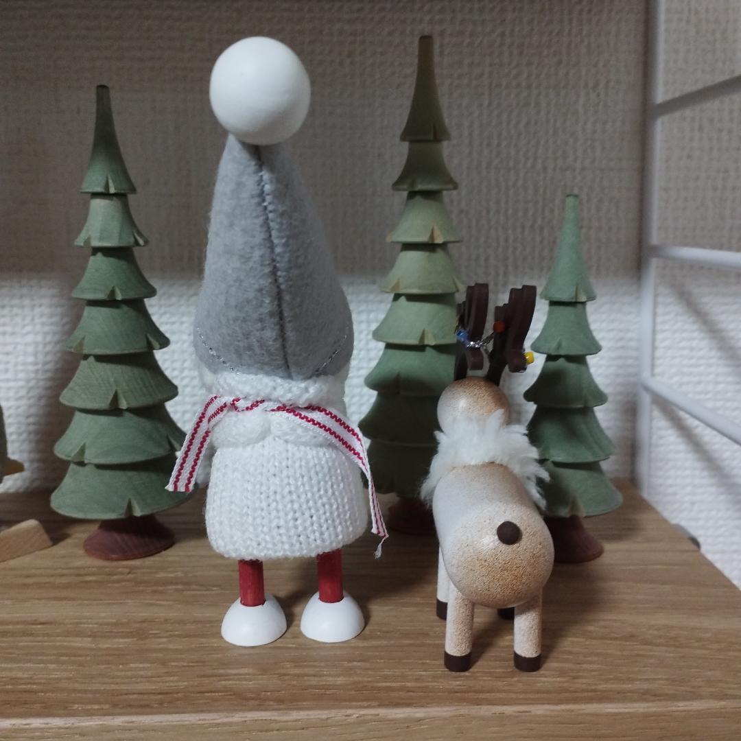 ノルディカニッセ　三越　伊勢丹　サンタクロースとトナカイの置物セット