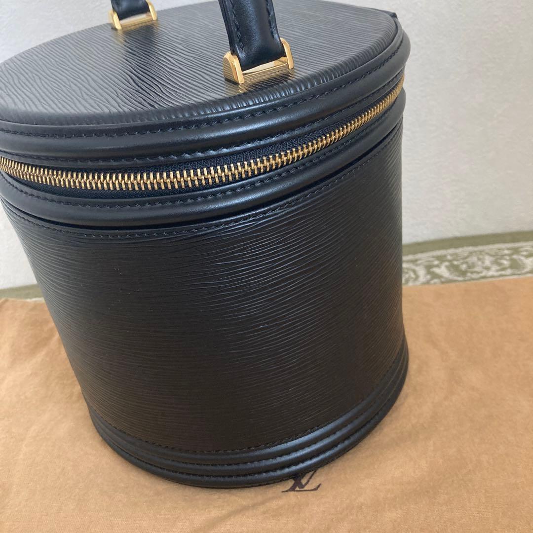 ルイヴィトンLV エピ　カンヌ　ヴァニティバッグ　ハンドバッグ