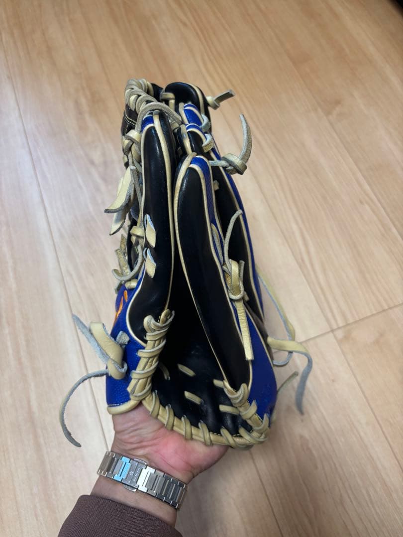 Wilson 軟式オーダーグローブ 黒 青 ストライプ