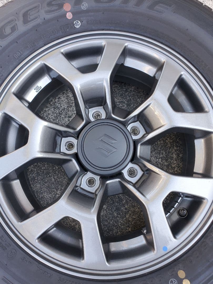 ジムニー　ノマド　純正アルミ＋タイヤ　新車外し