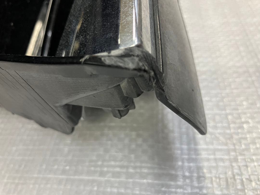 ♦︎トヨタ　ヴォクシー80後期フロントバンパーロアグリル★ブラック★