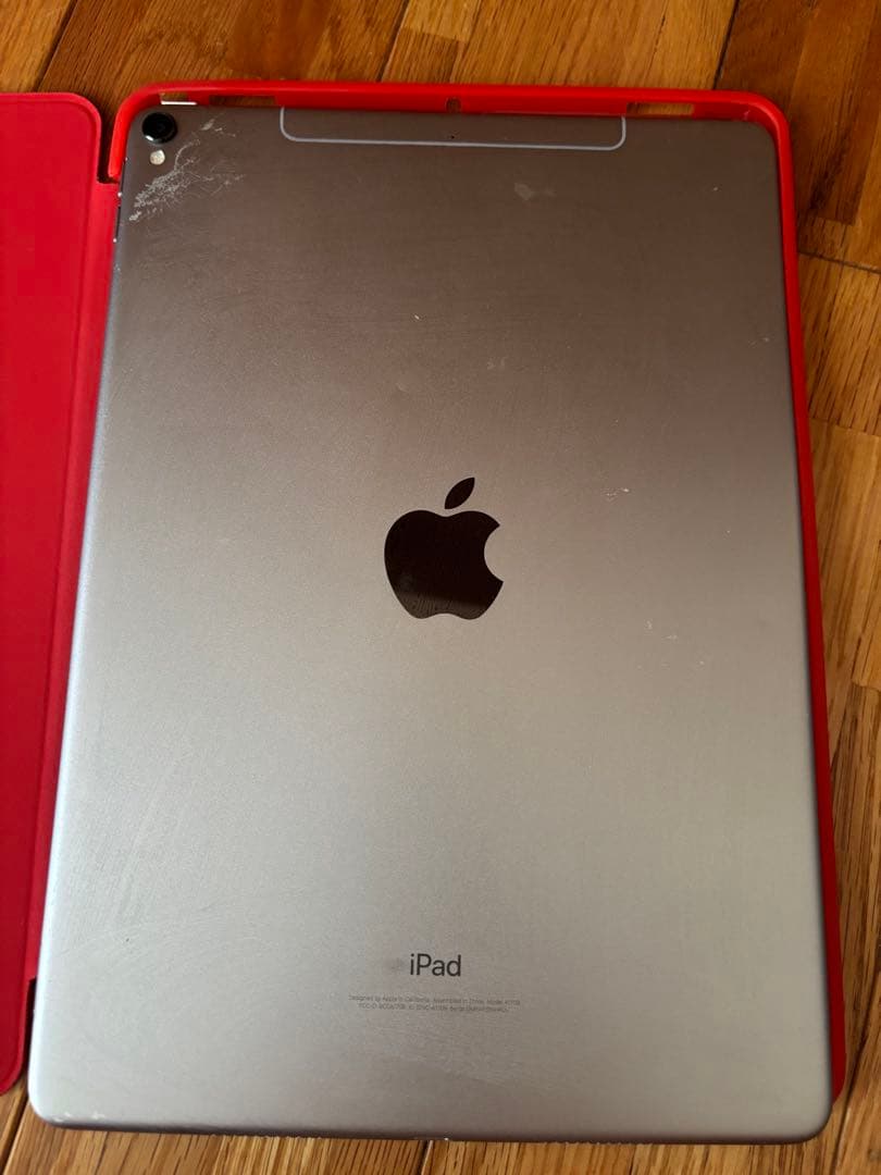 iPadPro10.5 2017 MPHG2J/A 256GB 中古品 ケース付