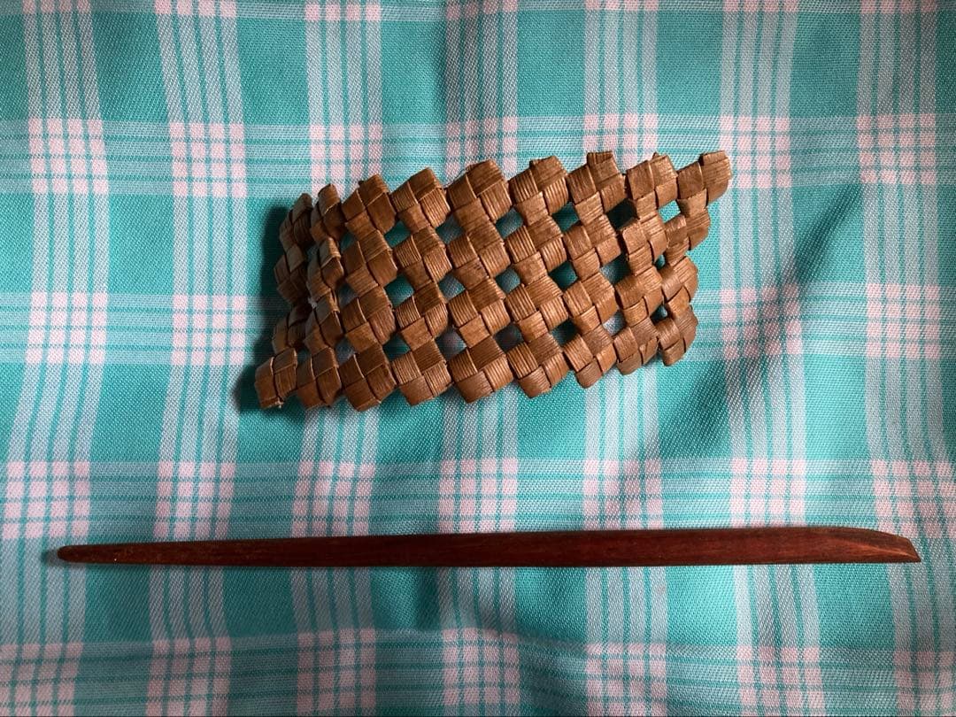 数量限定 Lauhala Koa ラウハラ コアウッド ヘアピック ハワイ フラ