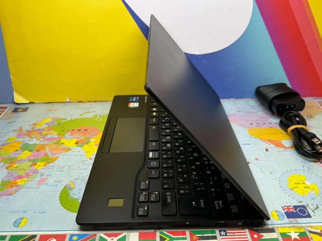 美品 第11世代i7 16GB 512GB 富士通 U9311/F ノートPC