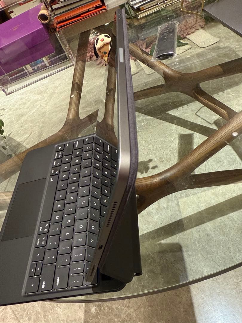 【超美品】iPad Air 第7世代 256GB マグネット式キーボード付属