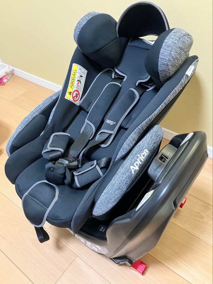 Aprica フラディアグロウ　ISOFIX AC ブラックストーン　ベット型