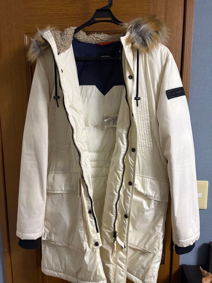 DIESEL ファー付きホワイトダウンコート