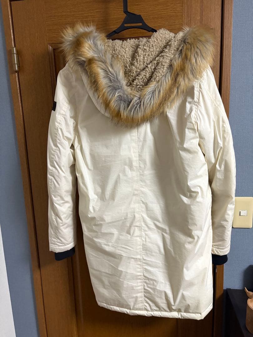 DIESEL ファー付きホワイトダウンコート