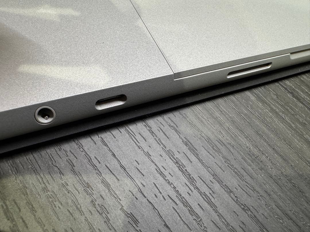 Microsoft Surface Go3 （i3/8G/128GB/LTE）